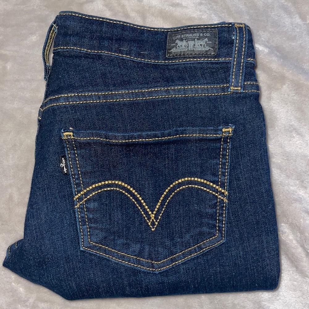 Levi’s too superlow 524 jeans size 9M skinny Jean style